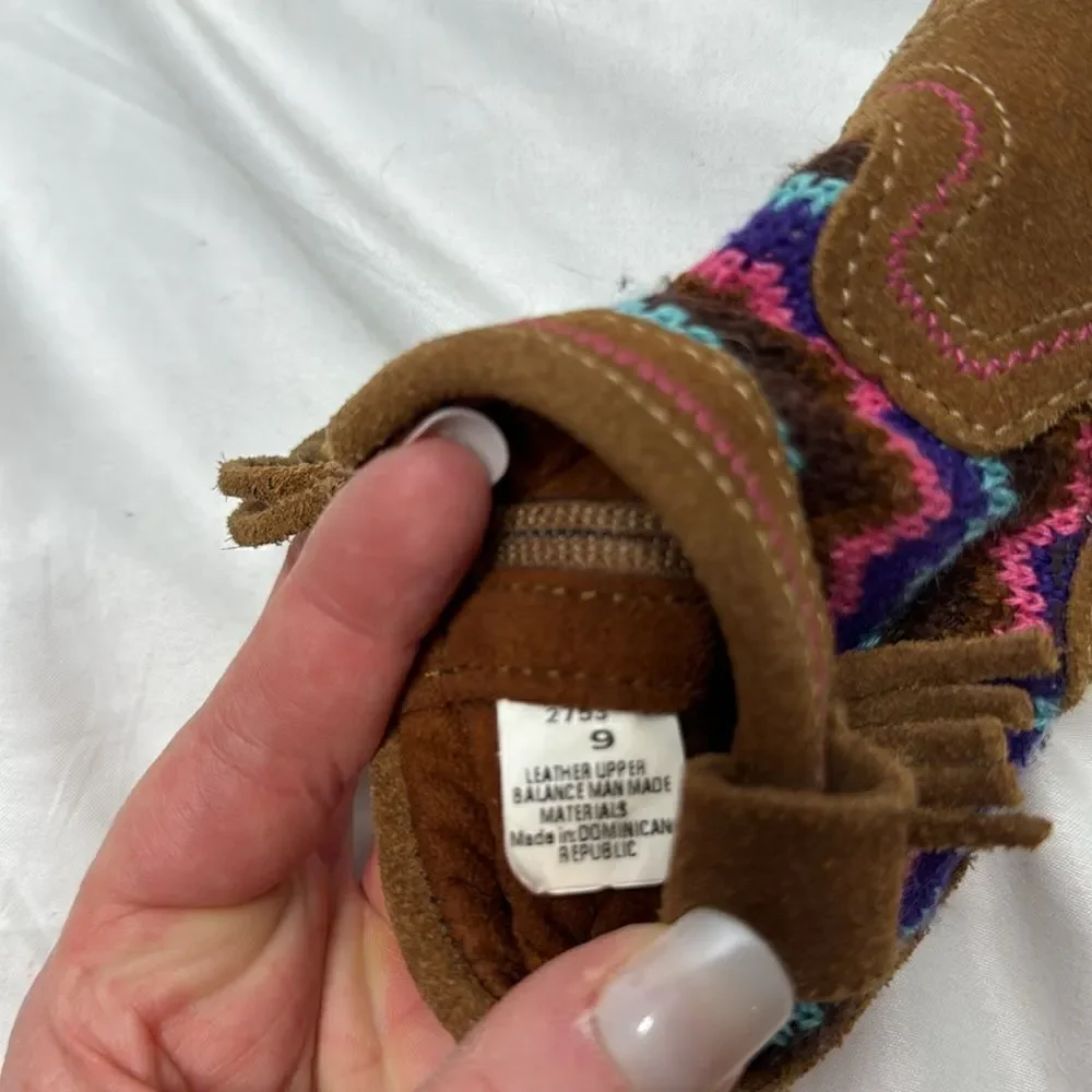 Minnetonka‎ Moccasin Leather Ankle Booties. Girl’s Size 9.